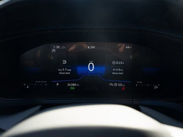 Certified 2024 Volkswagen Taos SE image 24
