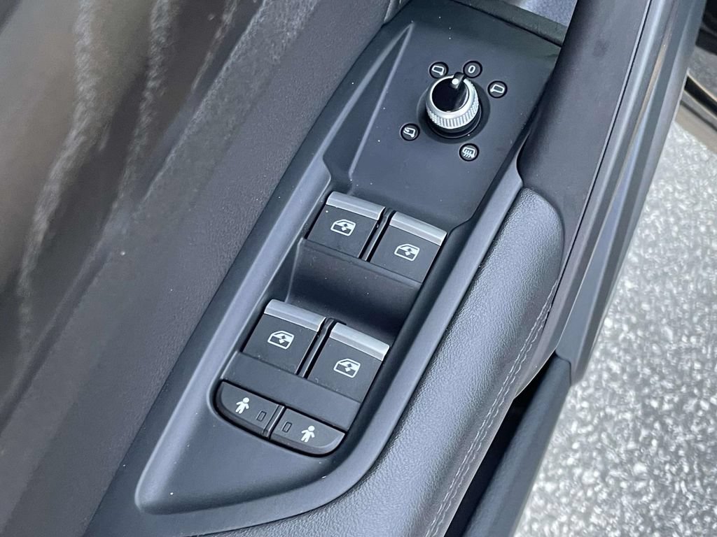 Used 2020 Audi Q5 e Premium Plus AWD/4WD image 6