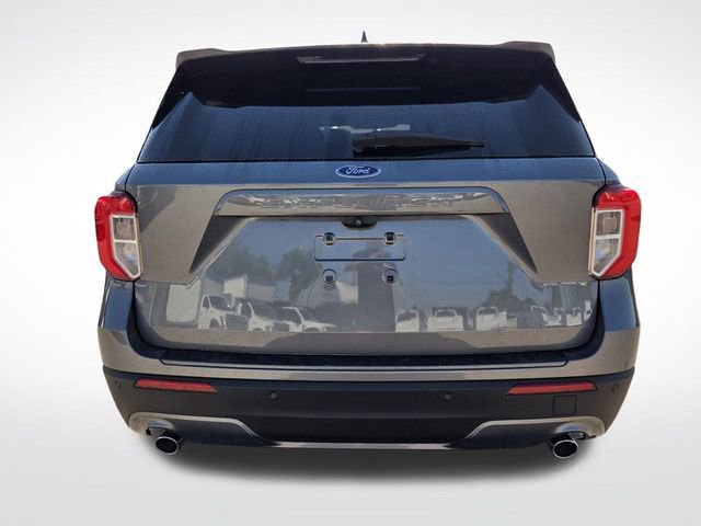 Certified 2022 Ford Explorer XLT w/ Equipment Group 202A image 8