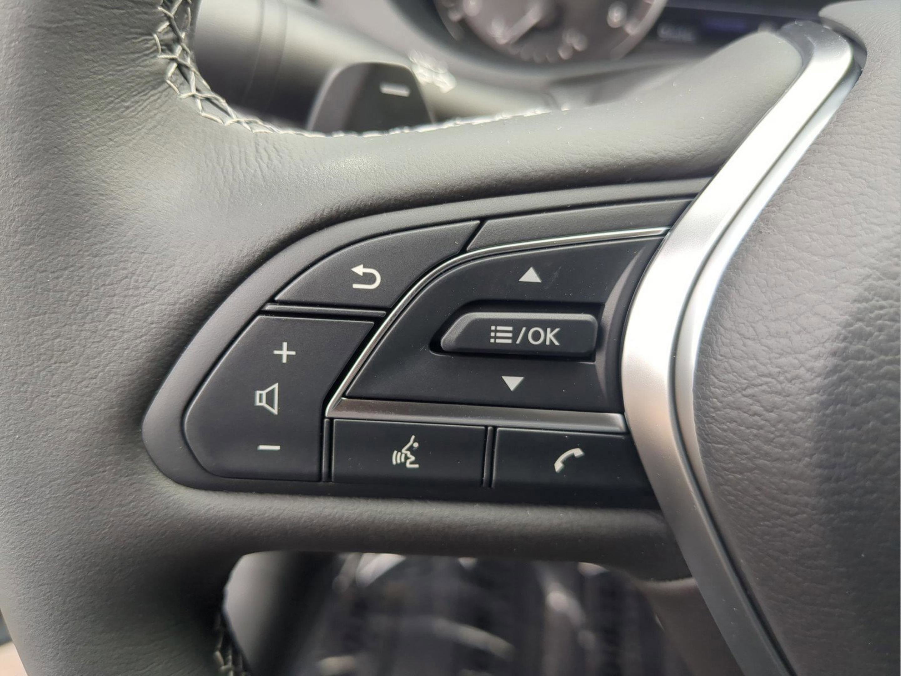 Certified 2025 INFINITI QX55 Luxe w/ Cargo Package image 32