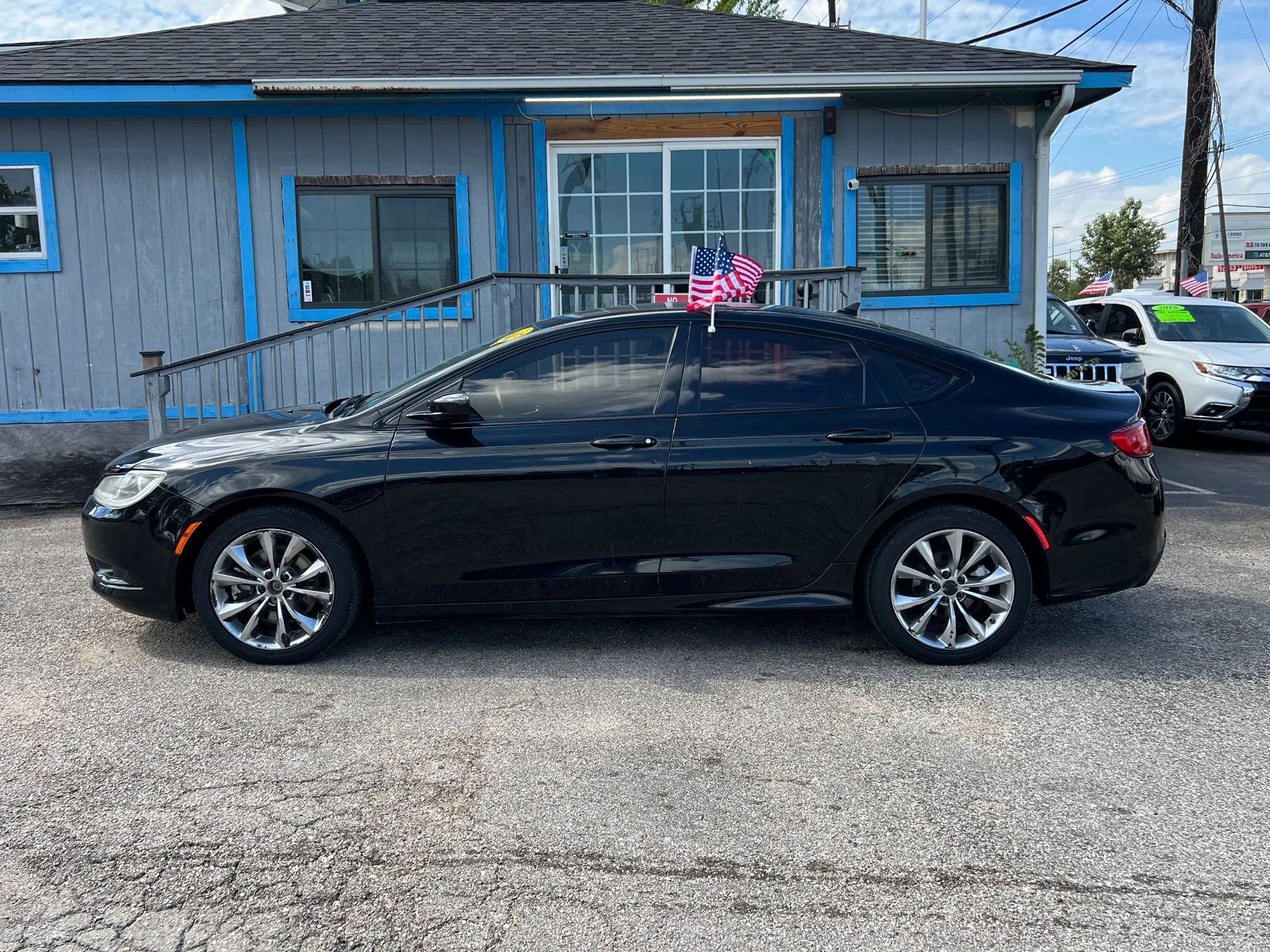 Used 2015 Chrysler 200 S w/ Navigation & Sound Group I image 8