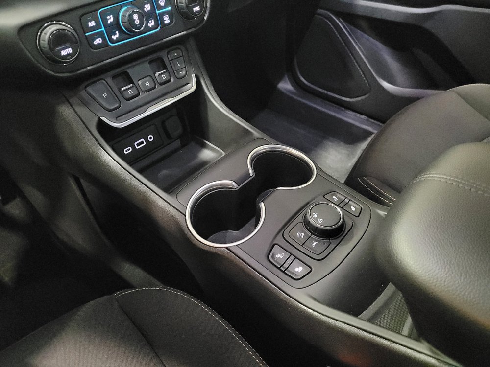 Used 2020 GMC Terrain SLE w/ Driver Convenience Package FWD image 26