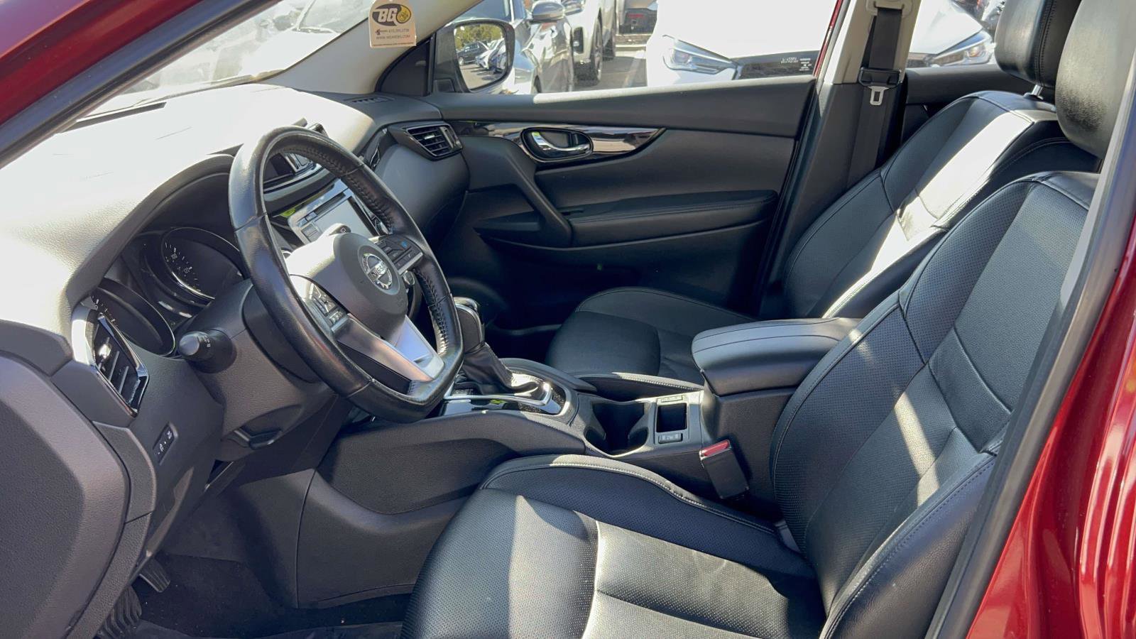 Used 2022 Nissan Rogue Sport SL w/ Premium Package image 29