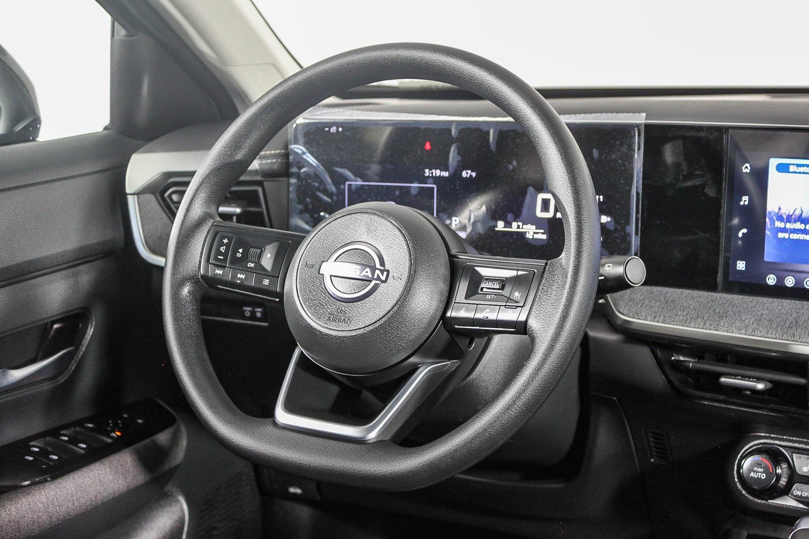 New 2026 Nissan Kicks SV w/ SV Premium Package AWD/4WD image 18
