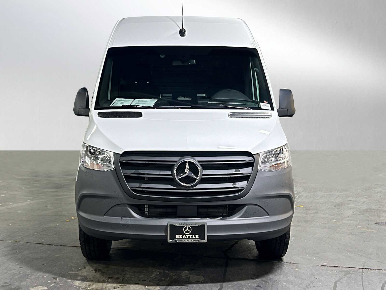 Used 2025 Mercedes-Benz Sprinter 2500 image 8