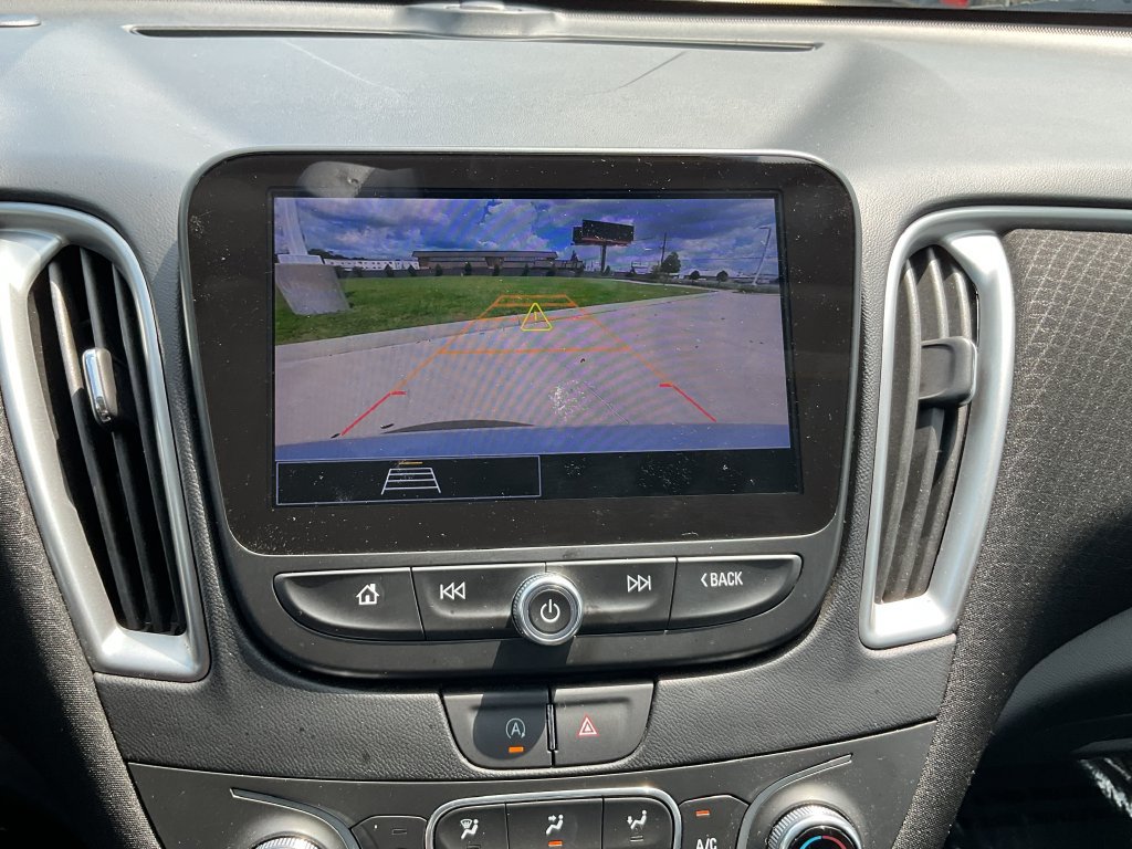 Used 2025 Chevrolet Malibu LT FWD image 26