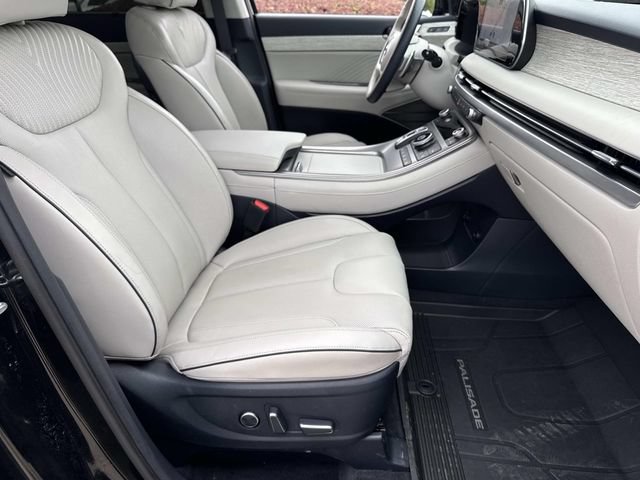 Used 2024 Hyundai Palisade Calligraphy FWD image 11