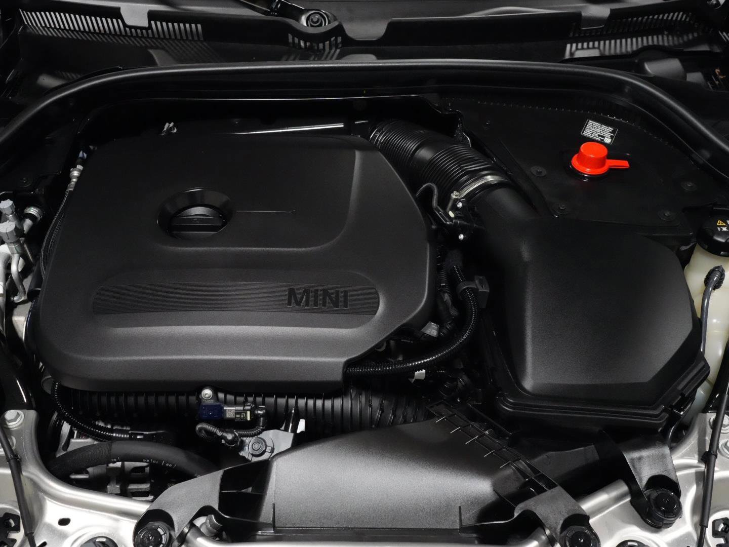 Certified 2025 MINI Cooper S image 28