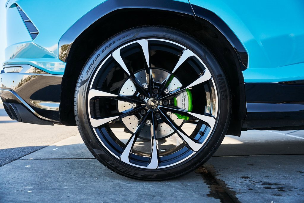 Used 2021 Lamborghini Urus image 18