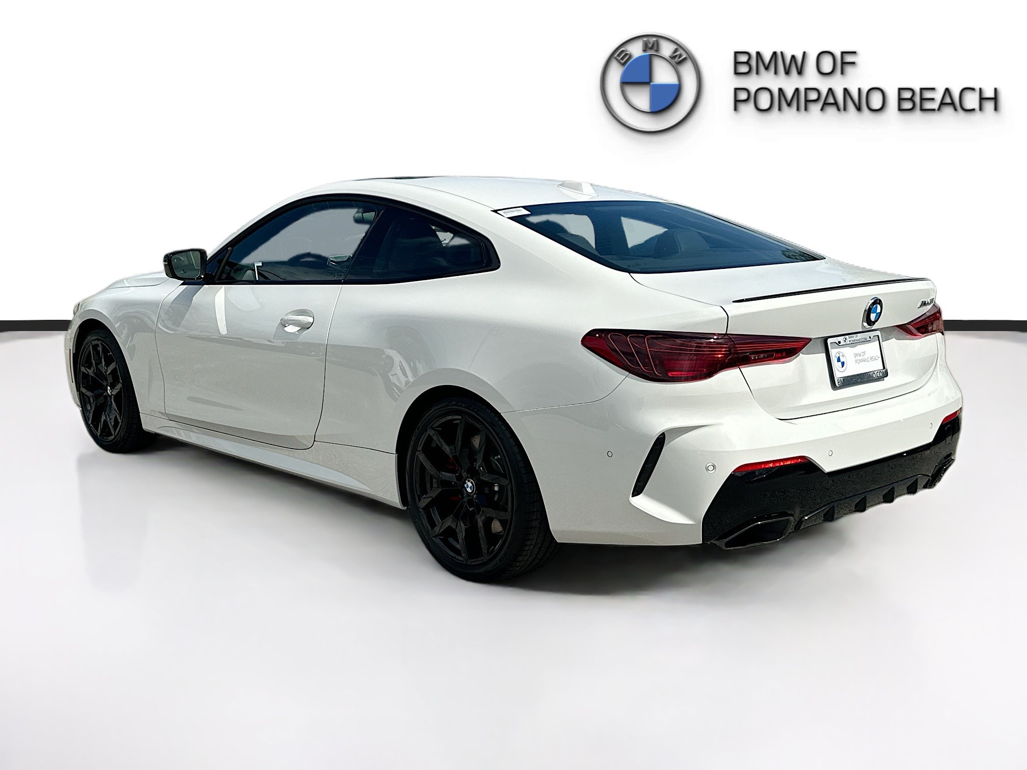 New 2026 BMW M440i Coupe RWD image 4