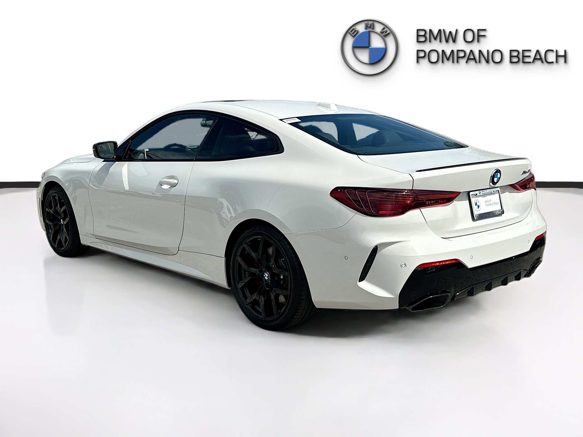 New 2026 BMW M440i Coupe RWD image 4