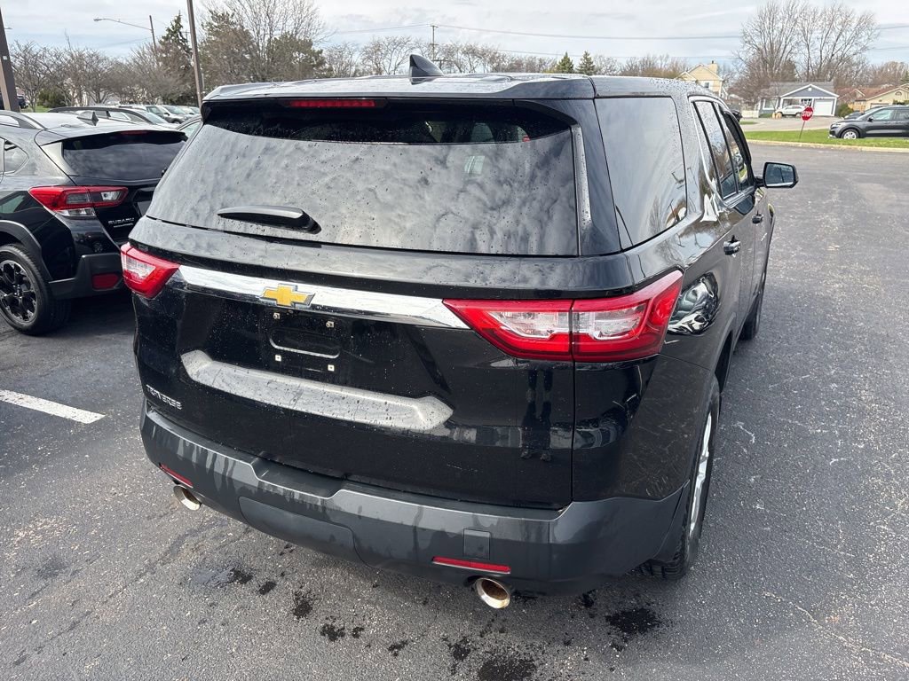 Used 2020 Chevrolet Traverse LS image 3