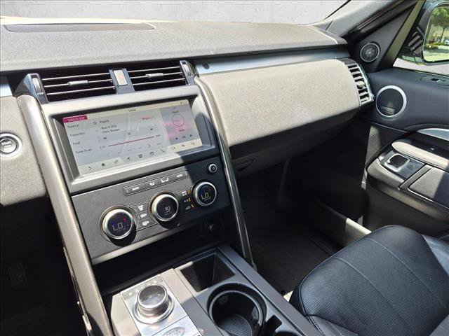 Used 2020 Land Rover Discovery Landmark AWD/4WD image 13