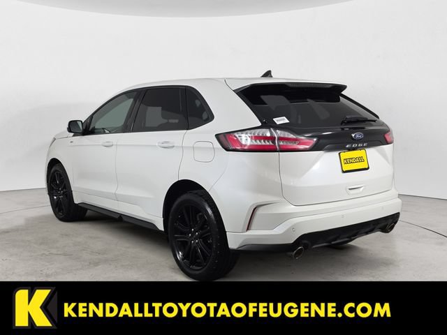 Used 2021 Ford Edge ST-Line w/ Cold Weather Package AWD/4WD image 3