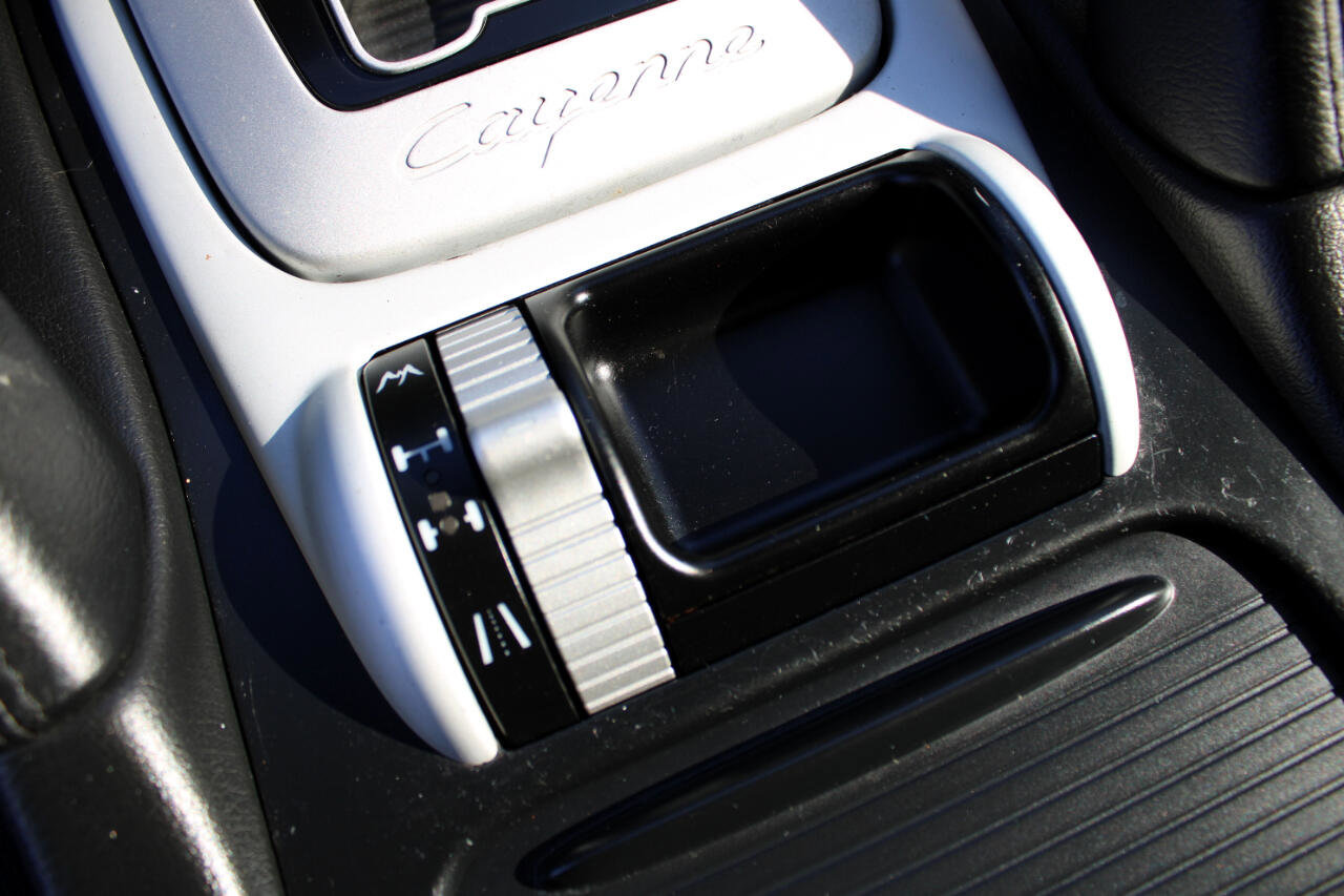 Used 2005 Porsche Cayenne S image 24