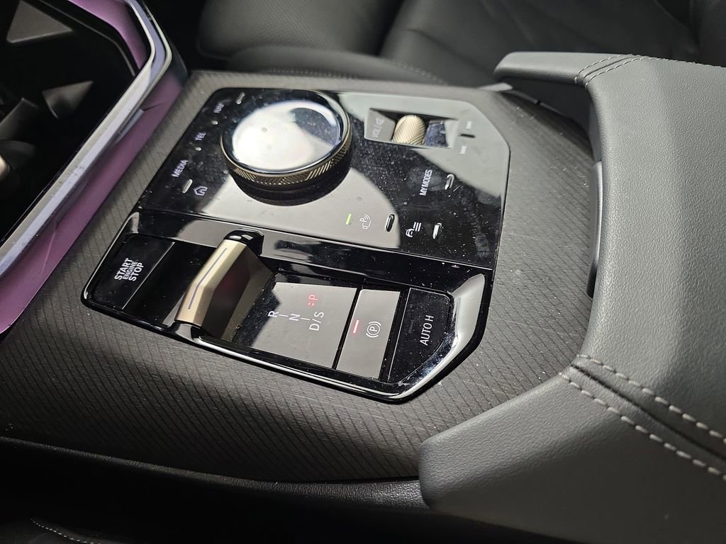 Certified 2025 BMW X3 xDrive30i w/ Convenience Package image 24