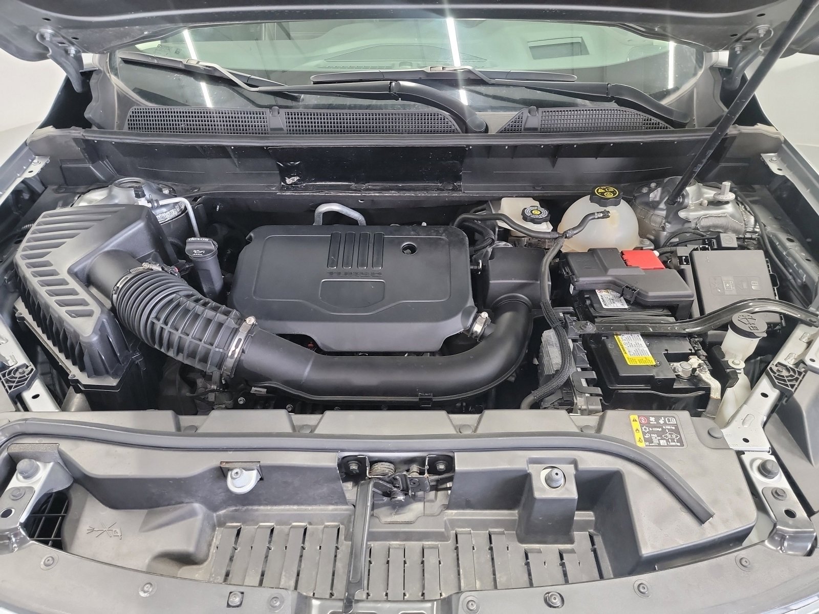 Used 2023 GMC Acadia Denali image 24