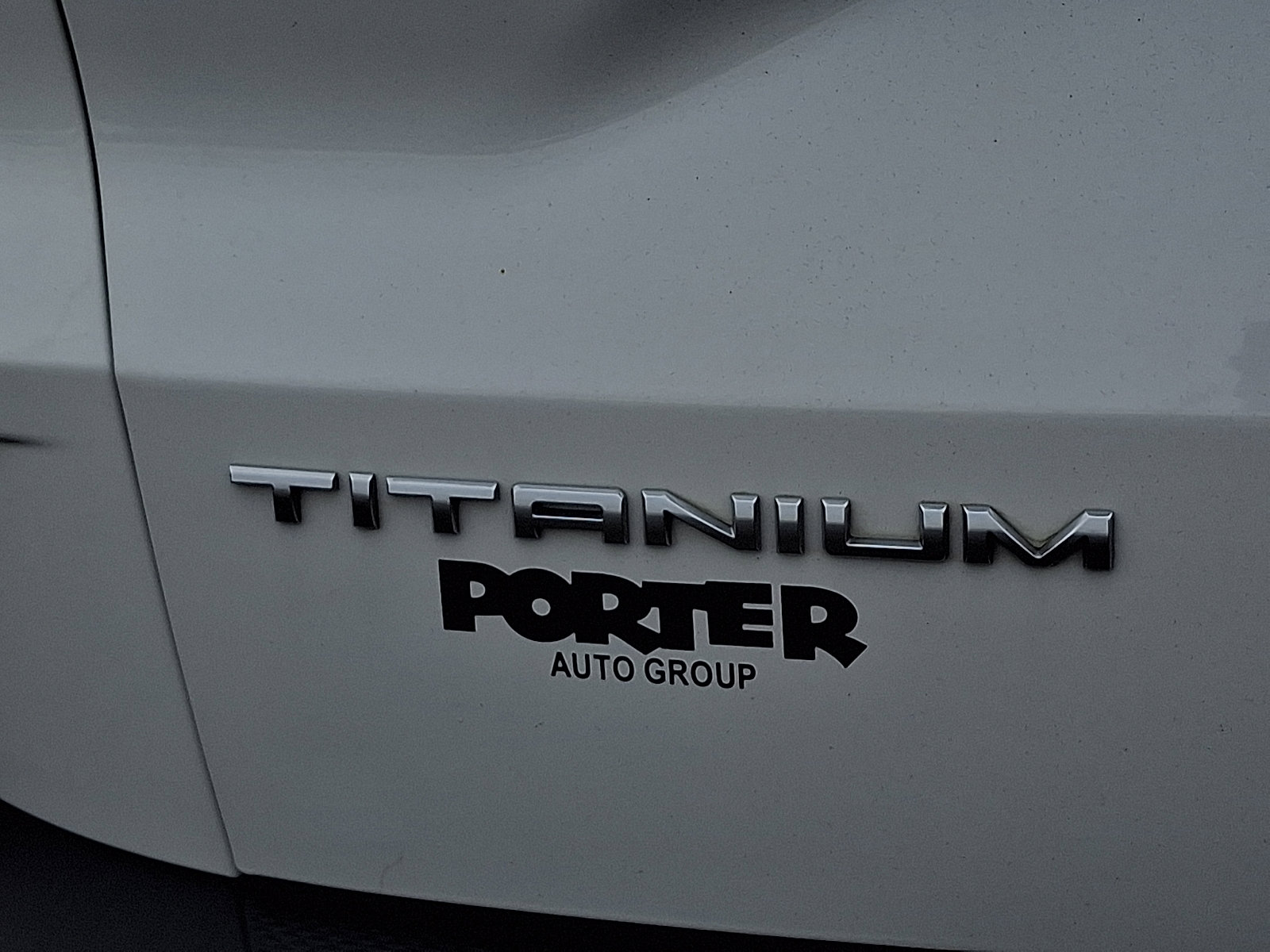 Used 2020 Ford Escape Titanium FWD image 32