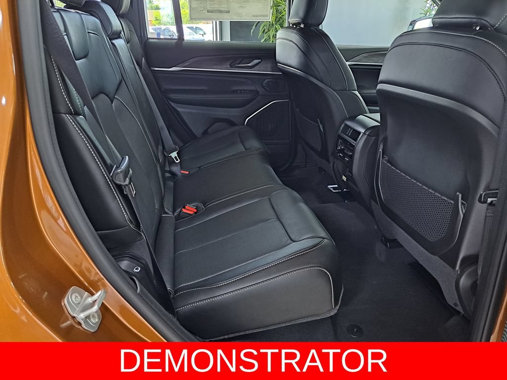New 2026 Jeep Grand Cherokee Limited AWD/4WD image 25