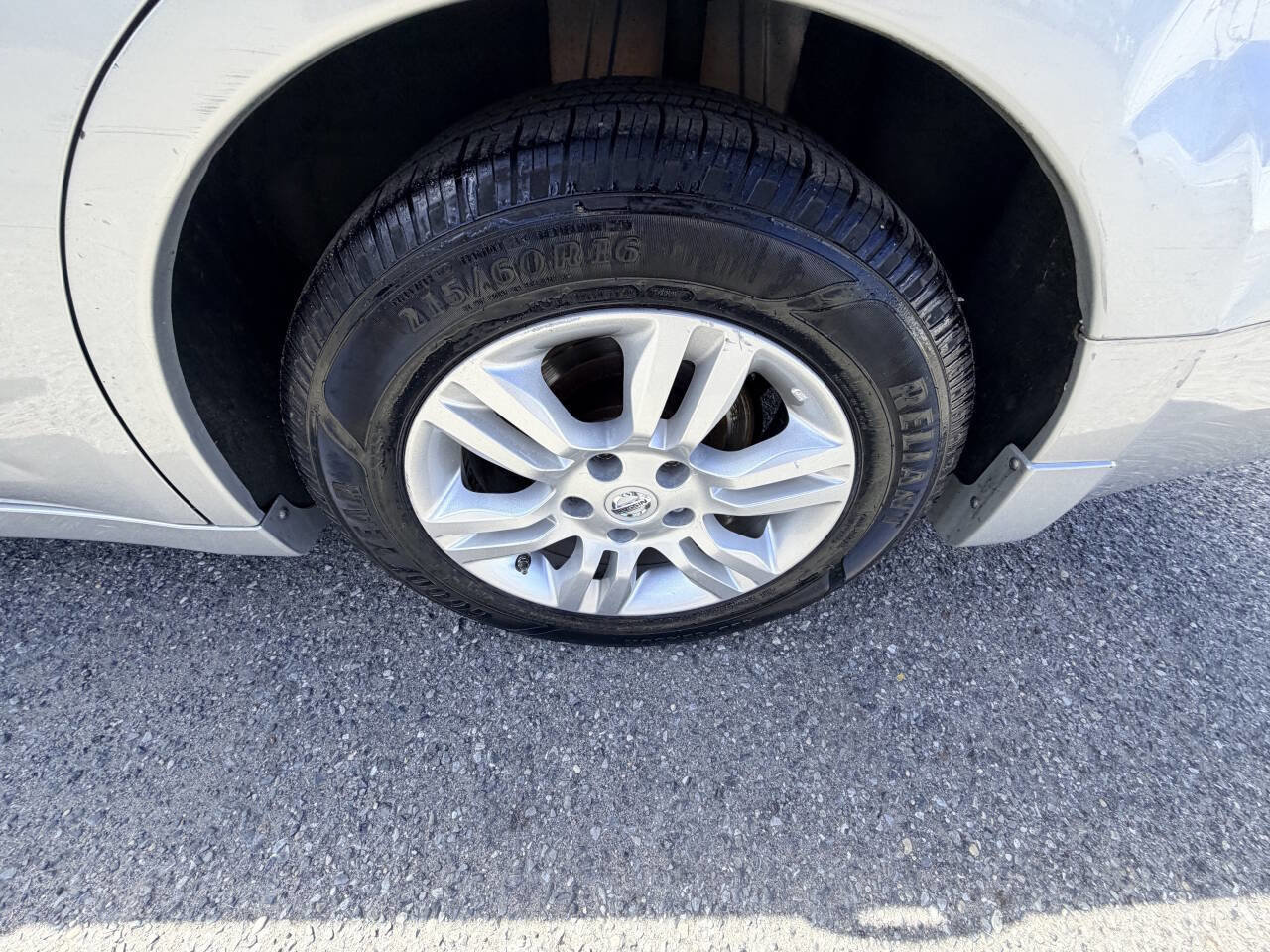 Used 2010 Nissan Altima Hybrid Sedan image 45