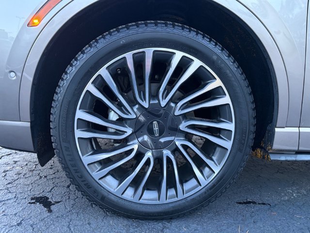 Used 2020 Lincoln Corsair Reserve w/ Equipment Group 201A AWD/4WD image 26
