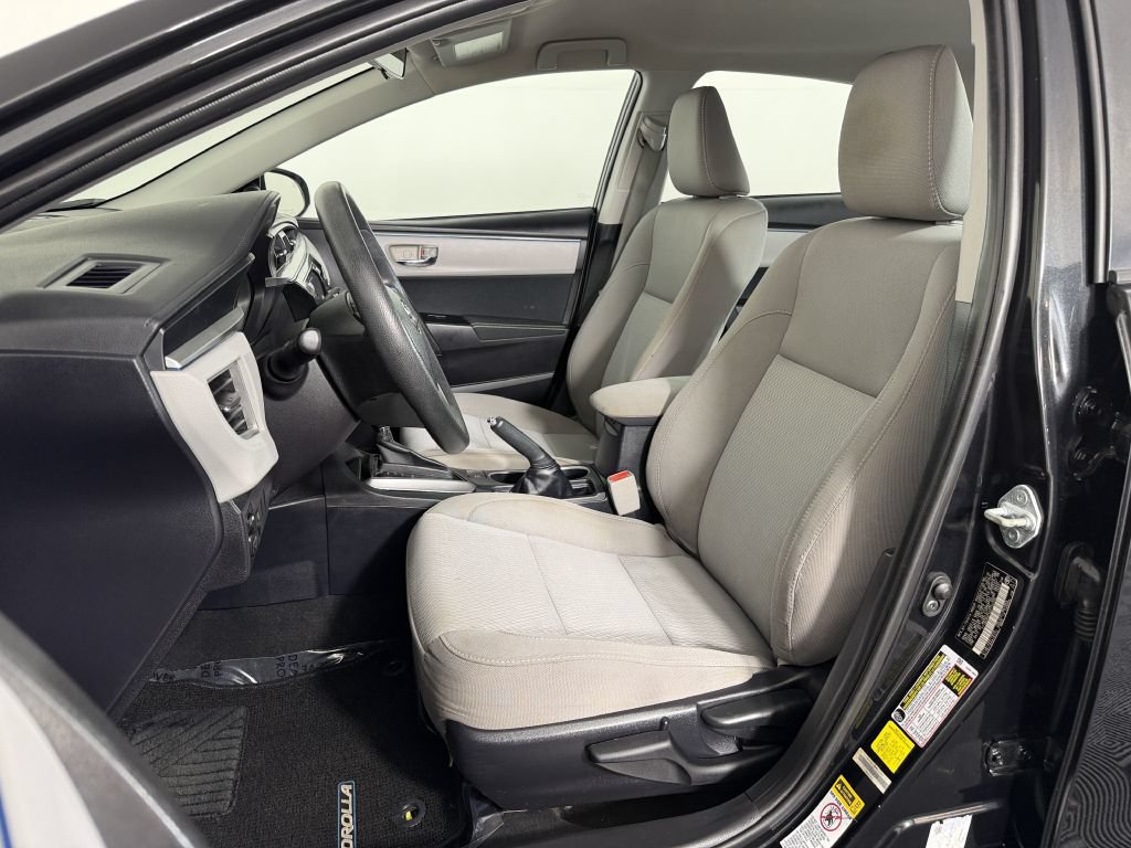Used 2016 Toyota Corolla LE FWD image 17