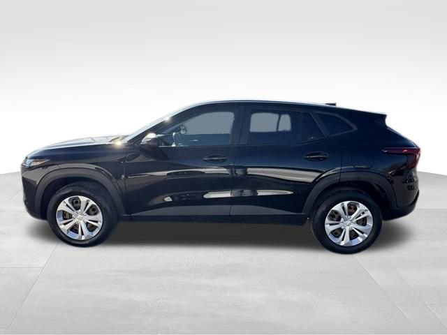 Used 2024 Chevrolet Trax LS image 12
