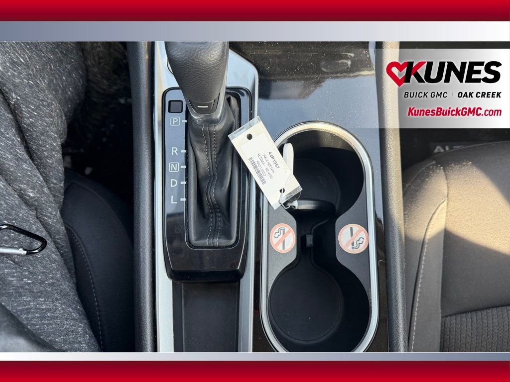 Used 2024 Nissan Altima 2.5 SV image 21