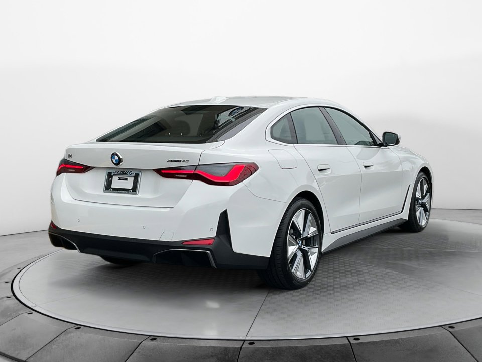 New 2026 BMW i4 xDrive40i w/ Premium Package image 7