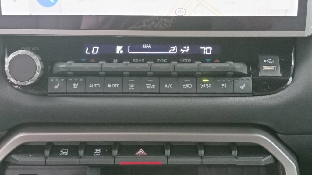 Used 2025 Toyota Sequoia Limited AWD/4WD image 27