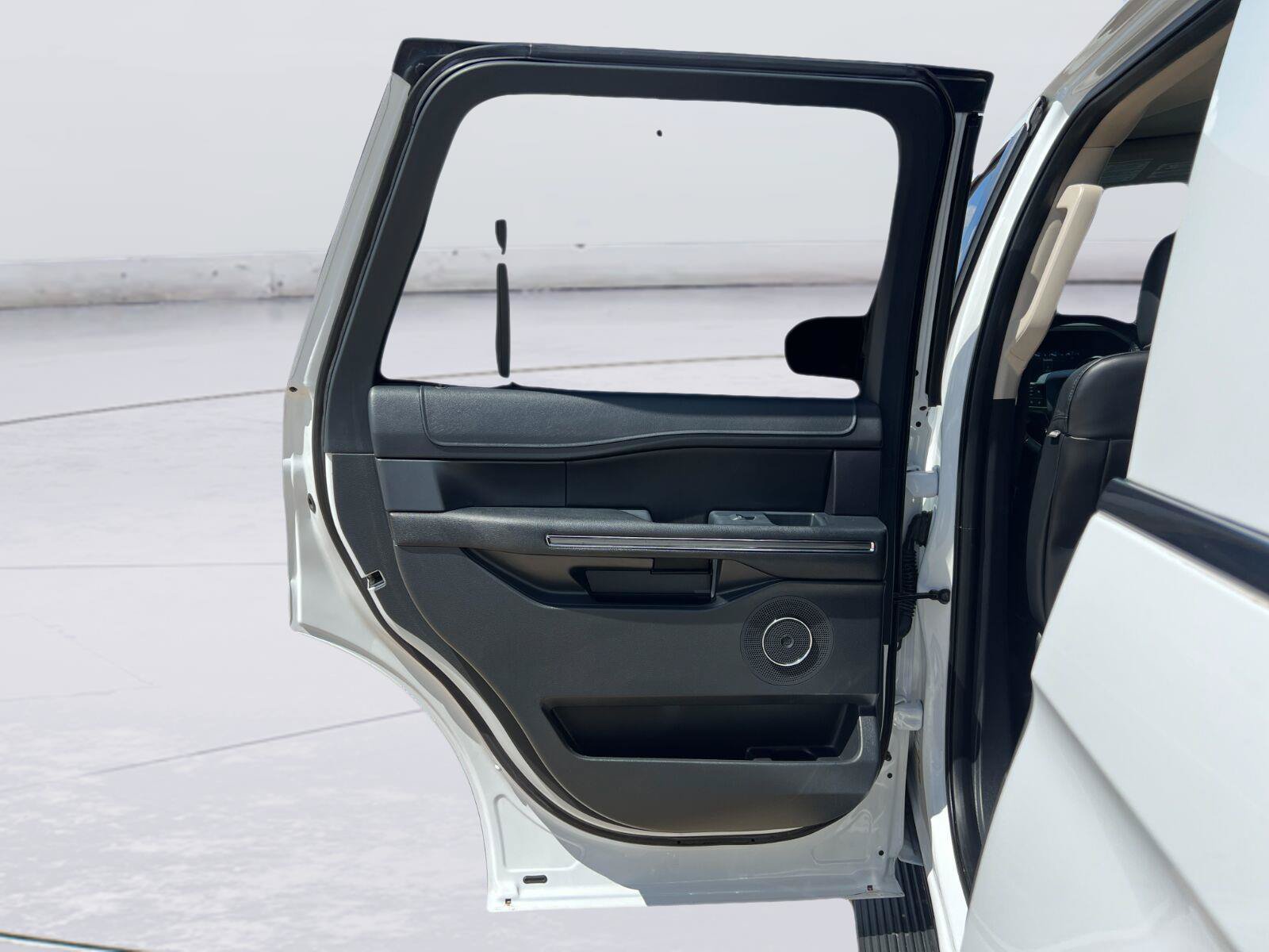 Used 2022 Ford Expedition XLT RWD image 19