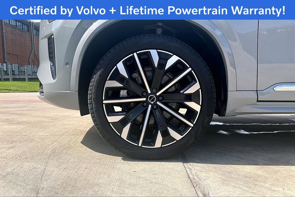 Certified 2025 Volvo XC90 B5 Plus image 12
