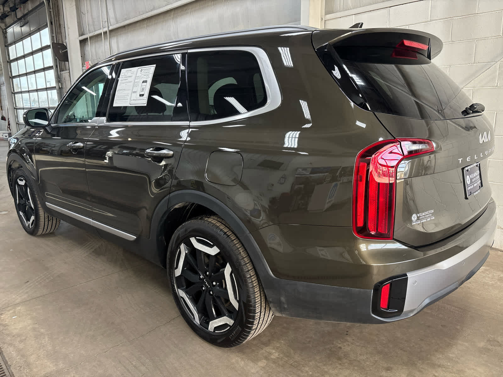 Used 2025 Kia Telluride S image 5