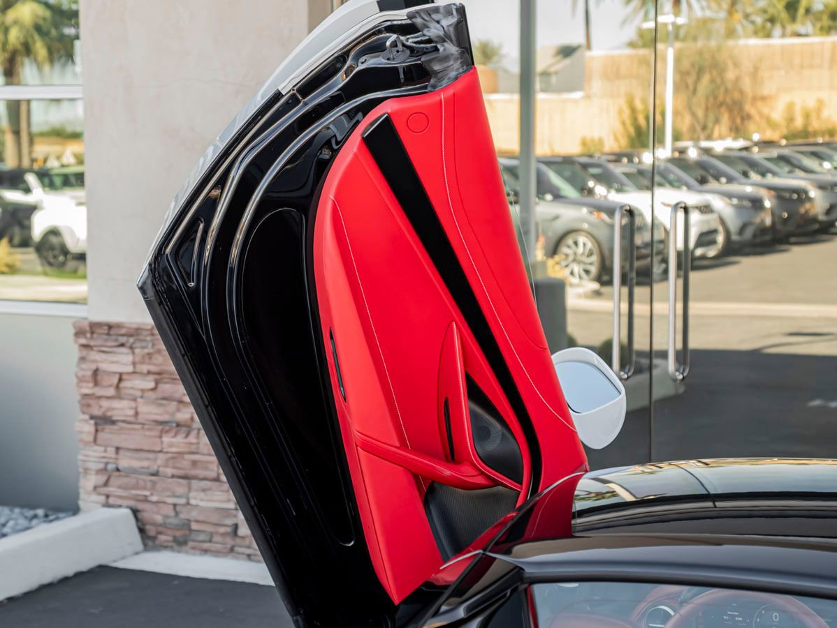 Used 2024 McLaren 750S Spider image 15