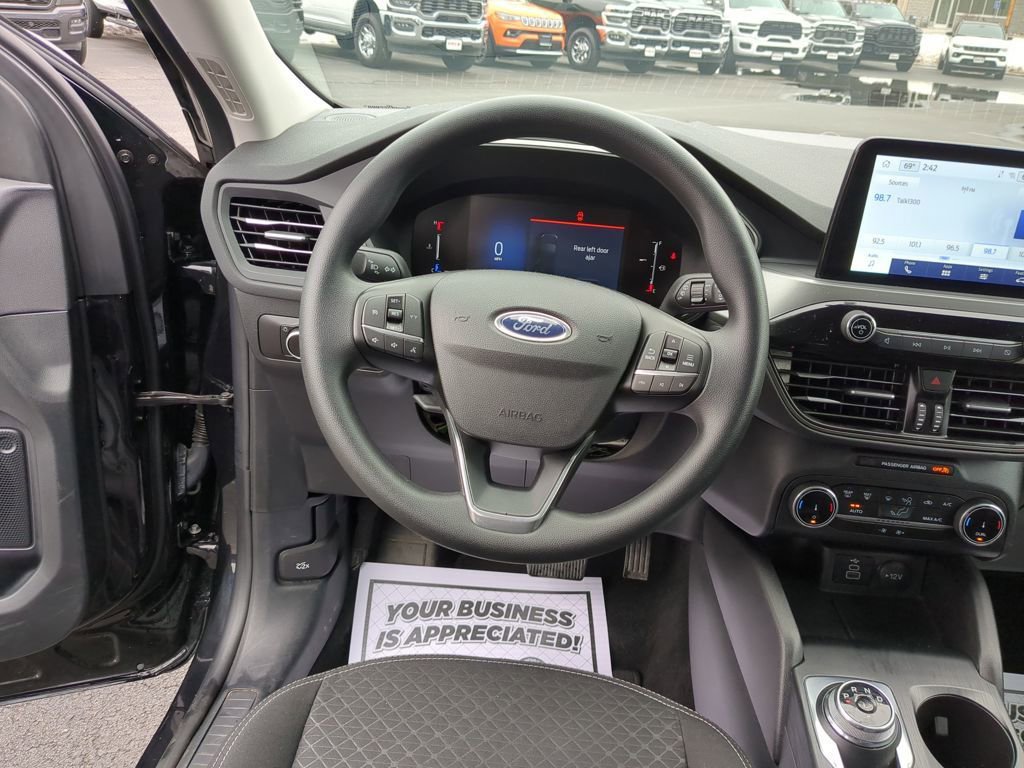 Used 2025 Ford Escape Active image 14
