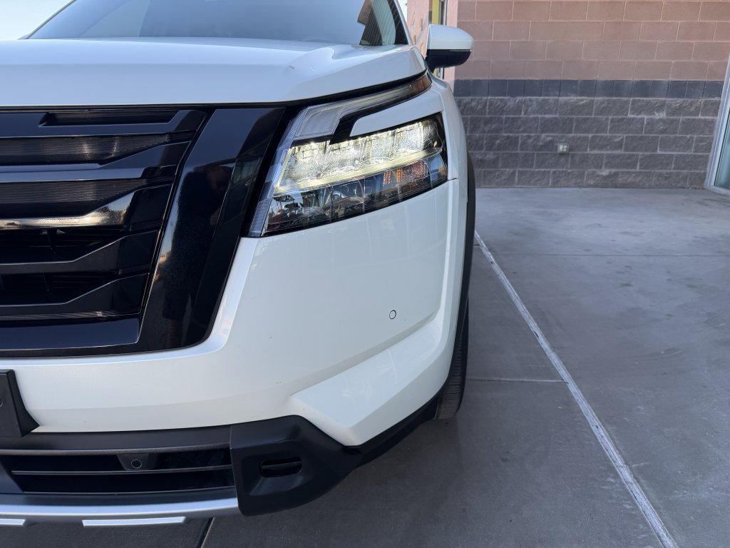 Used 2024 Nissan Pathfinder SL w/ SL Premium Package image 11