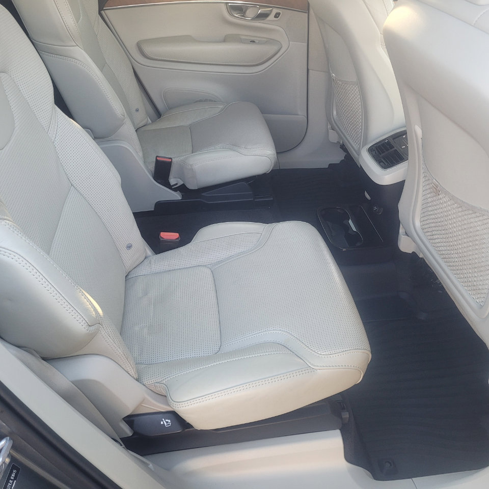 Used 2020 Volvo XC90 T6 Inscription w/ Protection Package Premier image 34