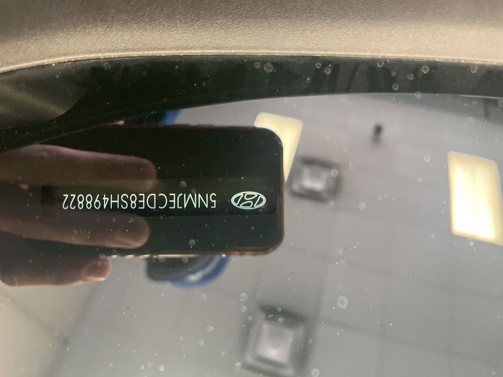 Used 2025 Hyundai Tucson Limited AWD/4WD image 3