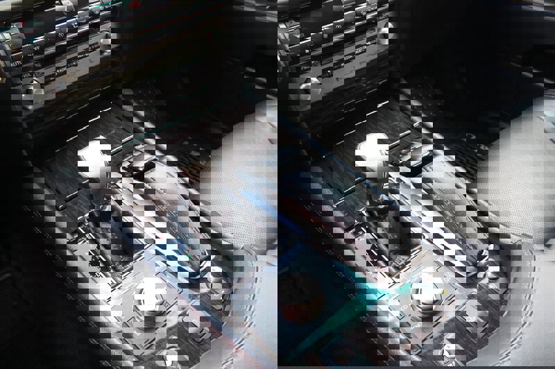 Used 2013 Lexus LS 460 w/ Comfort Pkg image 17