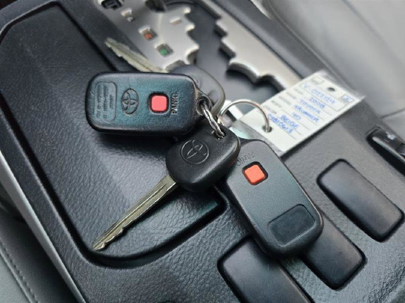 Used 2008 Toyota 4Runner Limited image 32