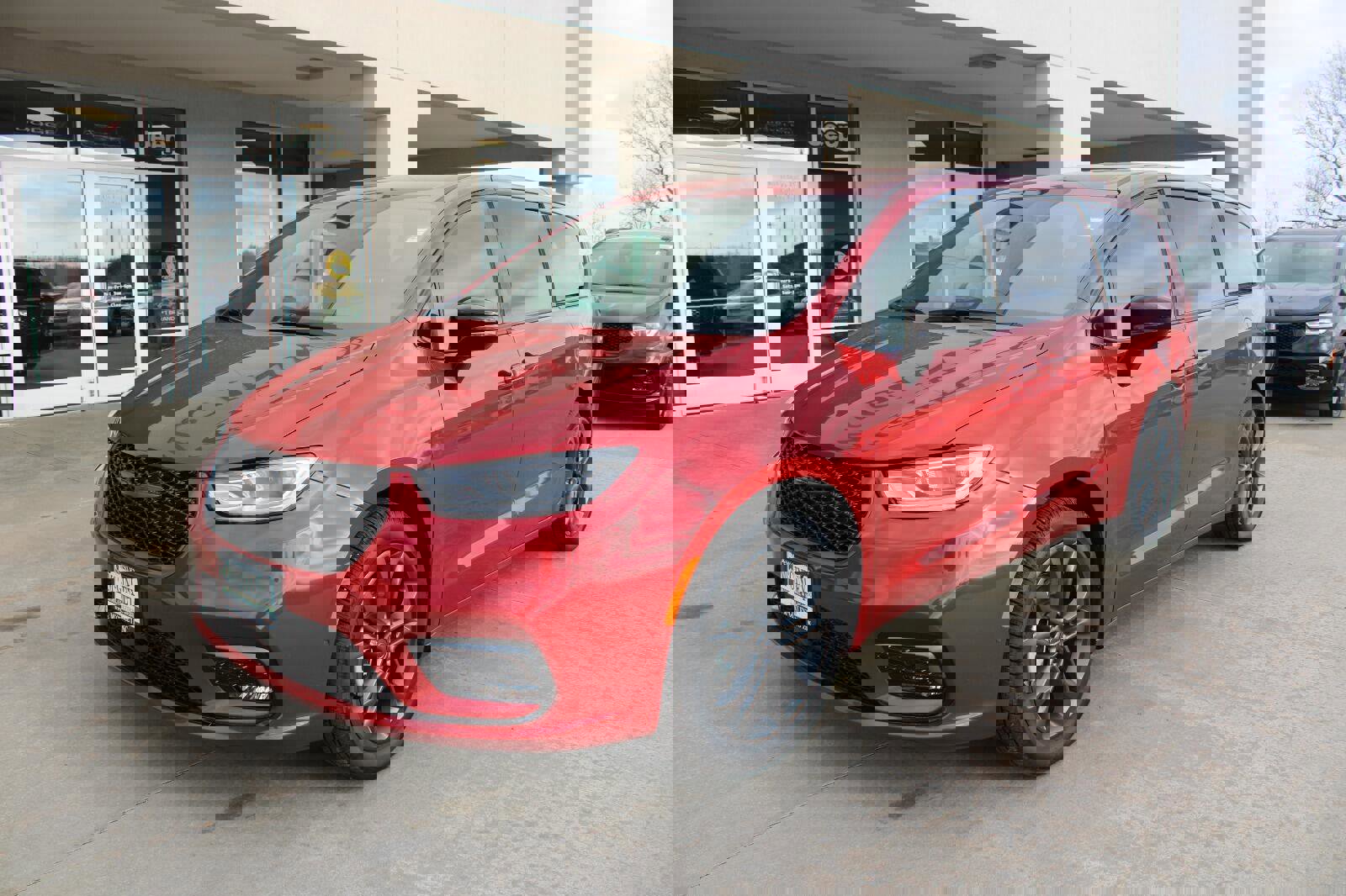 New 2026 Chrysler Pacifica Select image 2