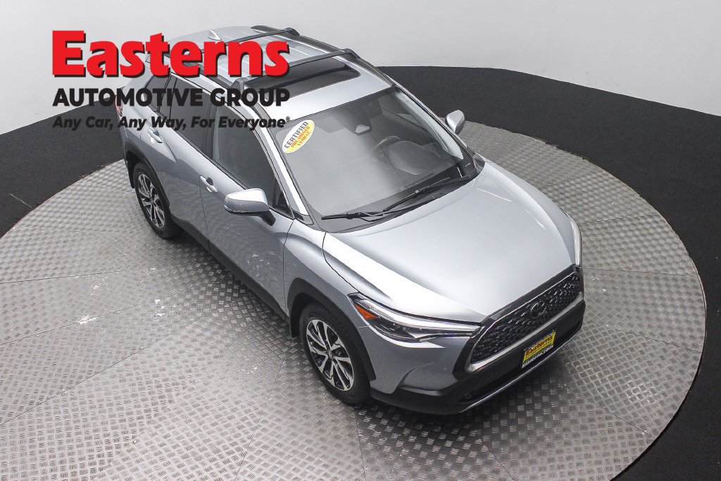 Used 2023 Toyota Corolla Cross XLE AWD/4WD image 4