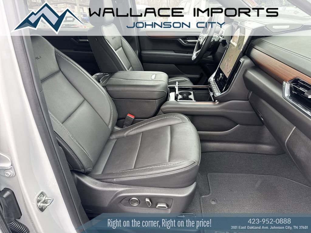 Used 2025 GMC Yukon Denali AWD/4WD image 40