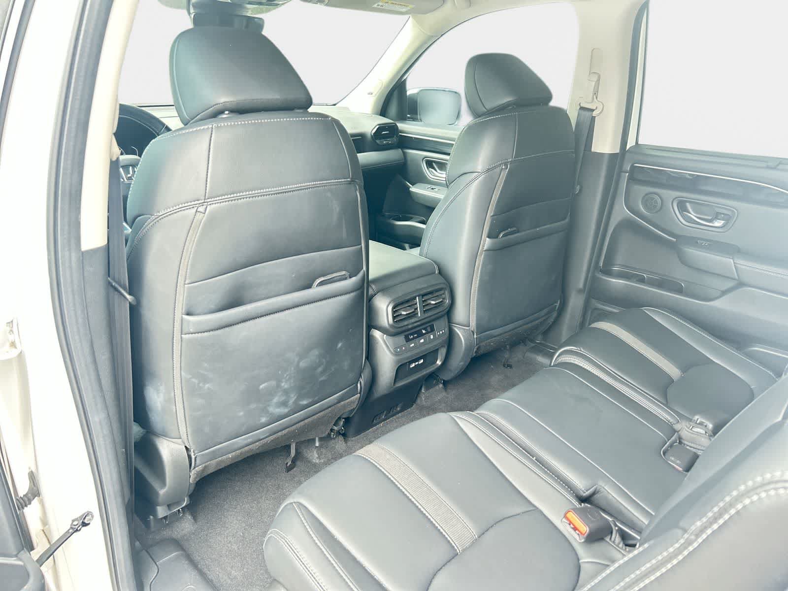 Used 2023 Honda Pilot Touring image 12
