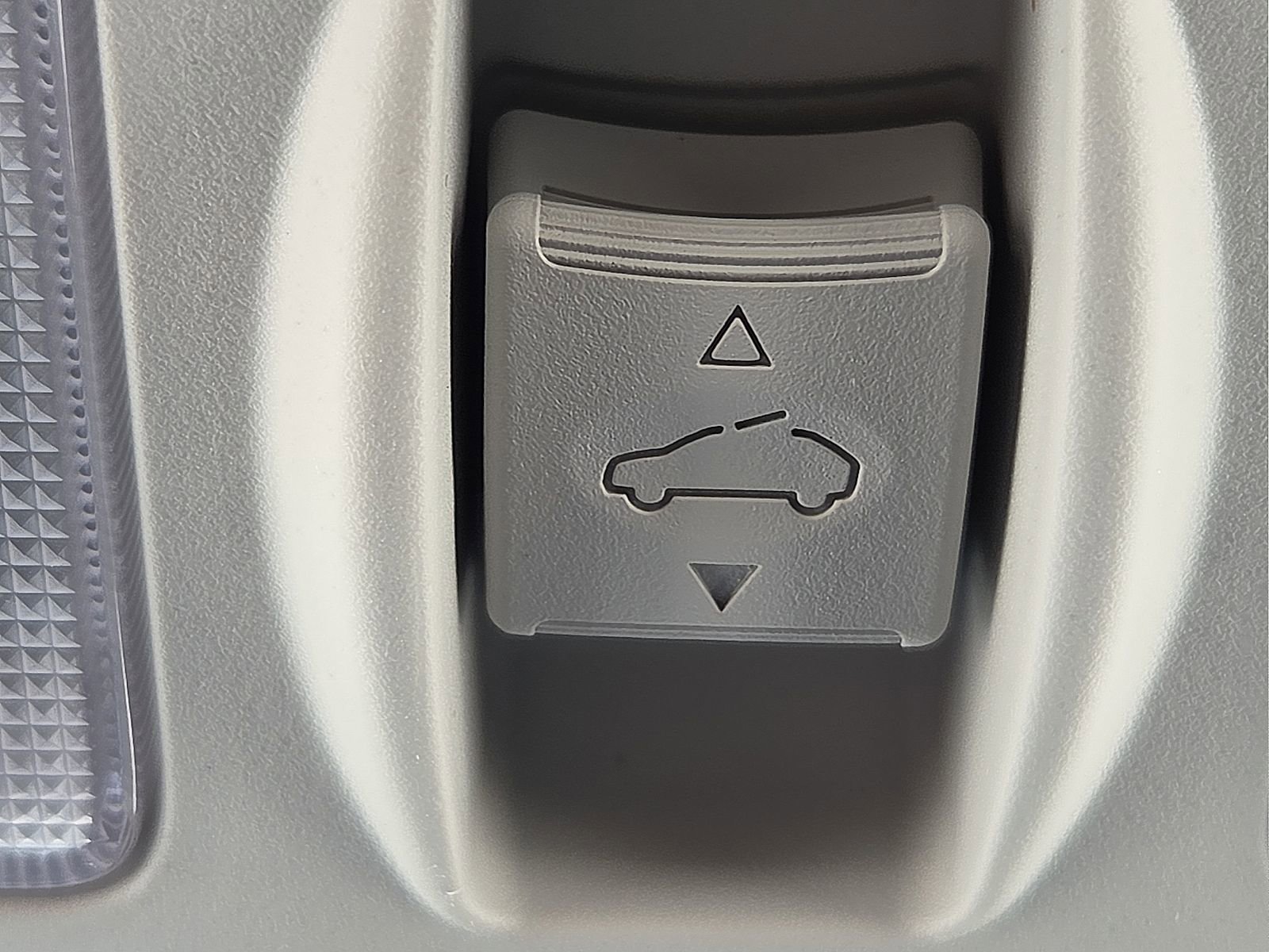 Used 2024 Hyundai Venue SEL FWD image 21