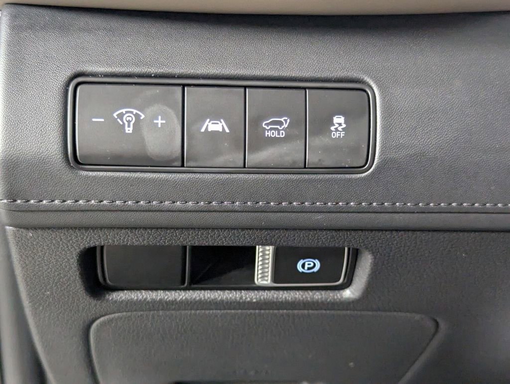 Certified 2023 Hyundai Santa Fe Limited image 13