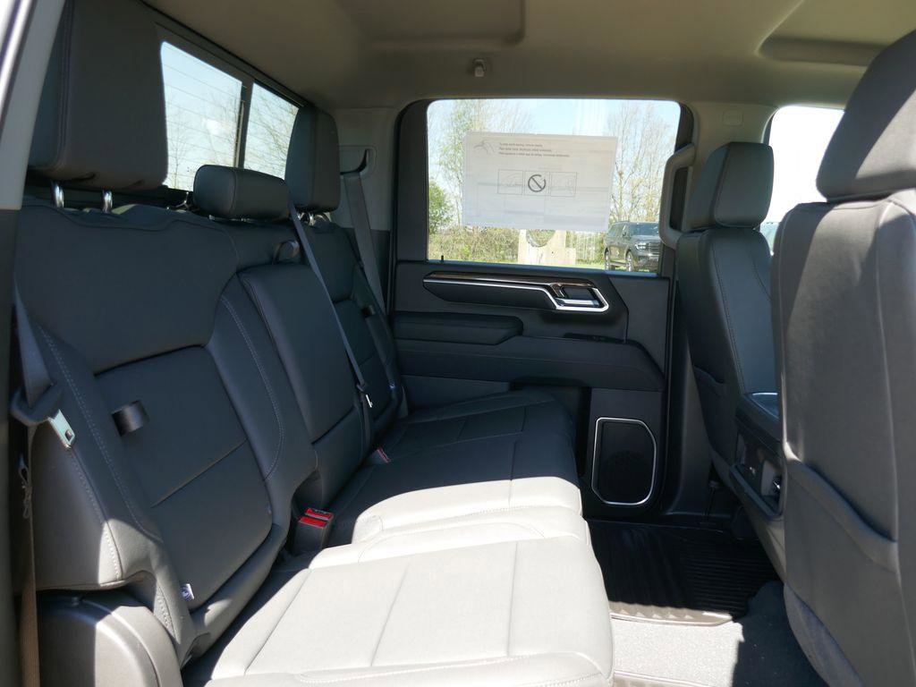 New 2026 Chevrolet Silverado 3500 LT w/ Trail Boss Package AWD/4WD image 13