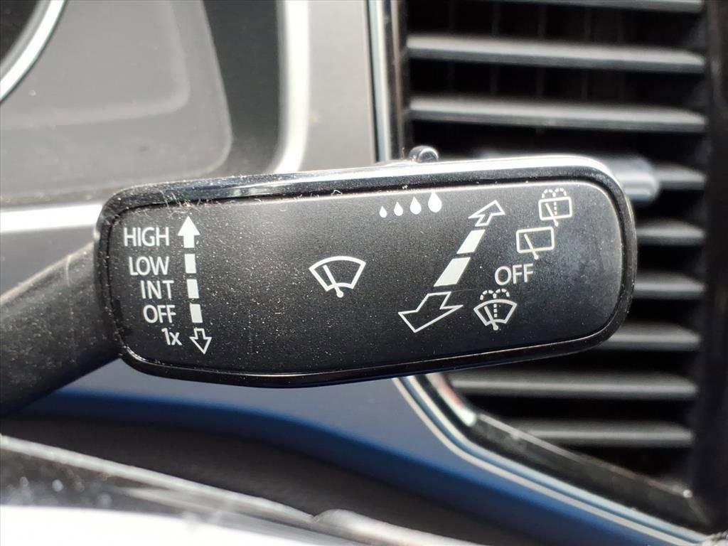 Used 2018 Volkswagen Atlas SEL w/ R-Line Package image 19