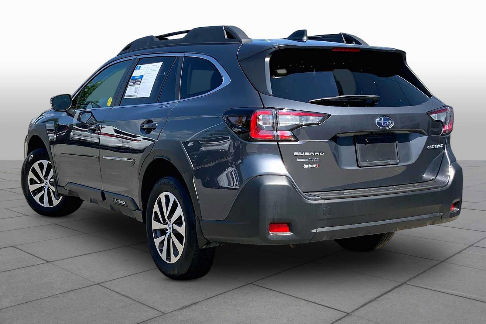 Certified 2025 Subaru Outback Premium AWD/4WD image 12