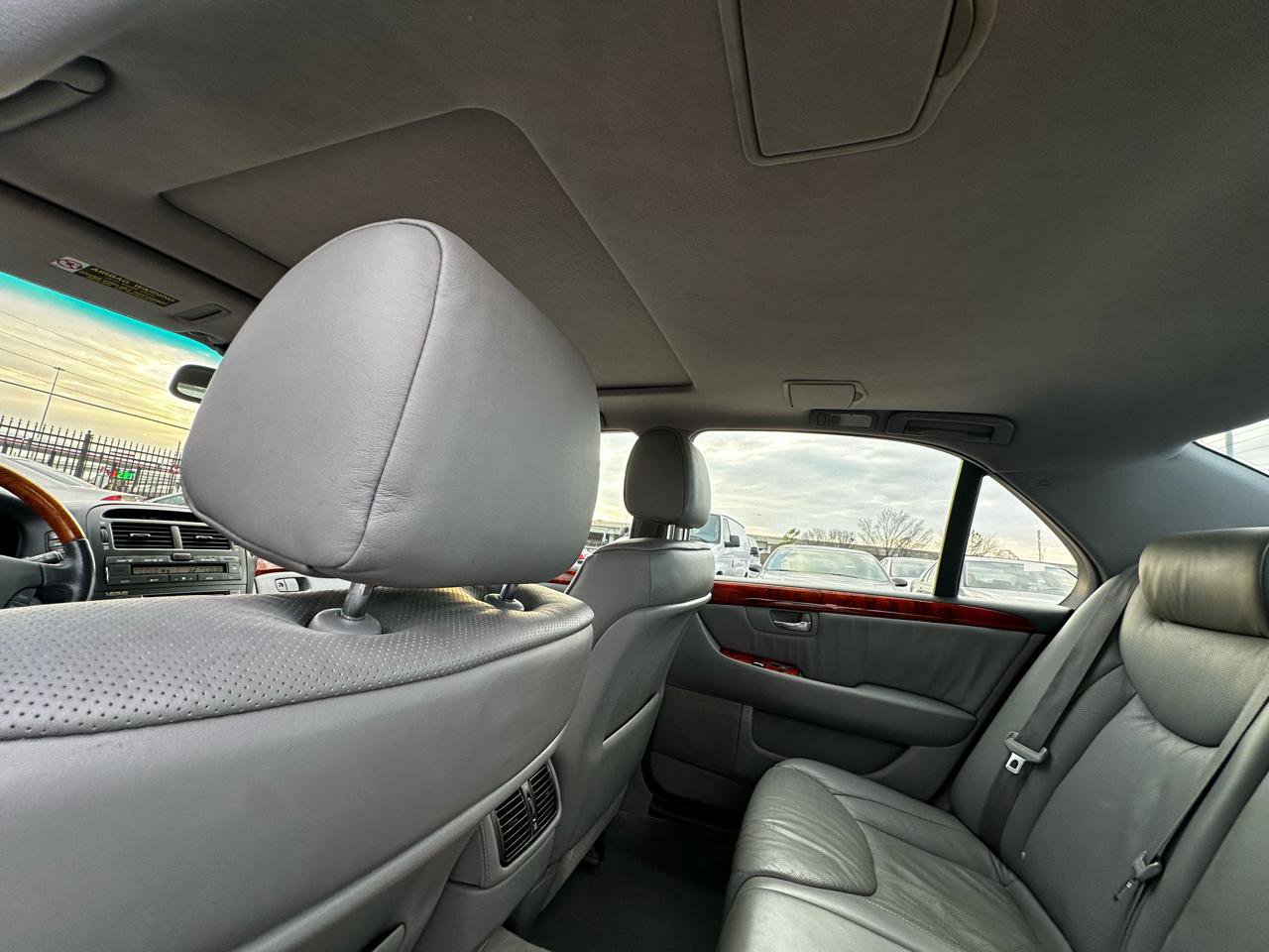 Used 2004 Lexus LS 430 RWD image 36
